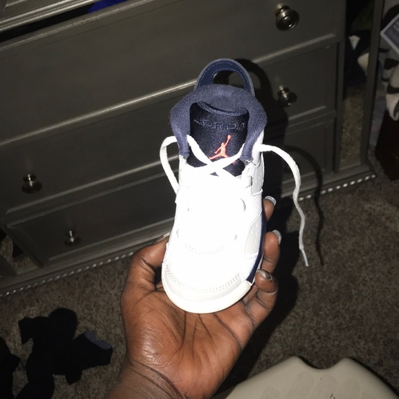 Jordan’s - Picture 2 of 5